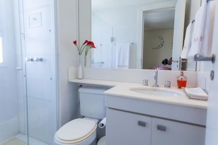 Apartamento à venda com 164m², 4 quartos e 4 vagas Apartamento à venda com 164m², 4 quartos e 4 vagasBanheiro da Suíte 1