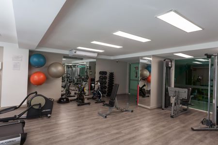 Apartamento à venda com 164m², 4 quartos e 4 vagas Apartamento à venda com 164m², 4 quartos e 4 vagasAcademia