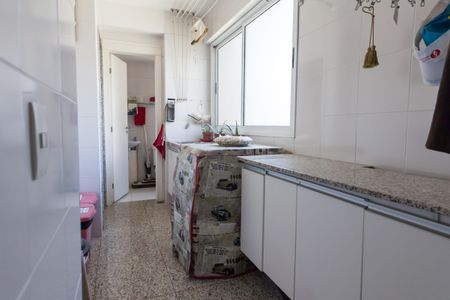 Apartamento à venda com 164m², 4 quartos e 4 vagas Apartamento à venda com 164m², 4 quartos e 4 vagasÁrea de Serviço