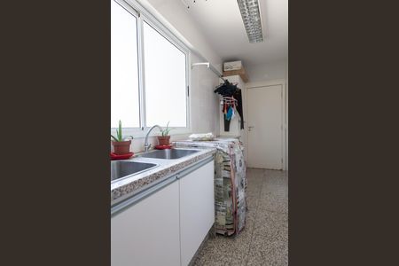 Apartamento à venda com 164m², 4 quartos e 4 vagas Apartamento à venda com 164m², 4 quartos e 4 vagasCozinha
