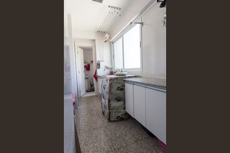 Apartamento à venda com 164m², 4 quartos e 4 vagas Apartamento à venda com 164m², 4 quartos e 4 vagasÁrea de Serviço