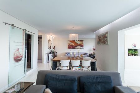 Apartamento à venda com 164m², 4 quartos e 4 vagas Apartamento à venda com 164m², 4 quartos e 4 vagasSala