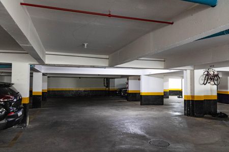 Apartamento à venda com 119m², 3 quartos e 3 vagas Apartamento à venda com 119m², 3 quartos e 3 vagasGaragem