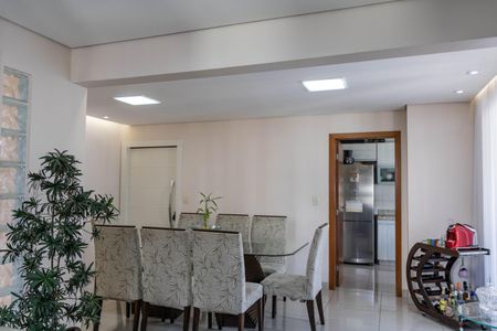 Apartamento à venda com 119m², 3 quartos e 3 vagas Apartamento à venda com 119m², 3 quartos e 3 vagasSala