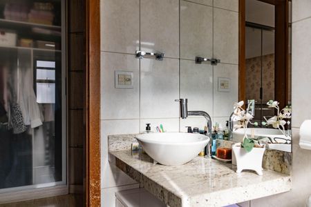 Apartamento à venda com 119m², 3 quartos e 3 vagas Apartamento à venda com 119m², 3 quartos e 3 vagasBanheiro da Suíte