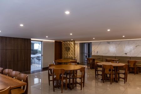 Apartamento à venda com 119m², 3 quartos e 3 vagas Apartamento à venda com 119m², 3 quartos e 3 vagasÁrea comum - Salão de festas