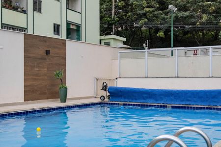 Apartamento à venda com 119m², 3 quartos e 3 vagas Apartamento à venda com 119m², 3 quartos e 3 vagasÁrea comum - Piscina