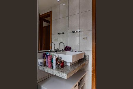 Apartamento à venda com 119m², 3 quartos e 3 vagas Apartamento à venda com 119m², 3 quartos e 3 vagasBanheiro Social