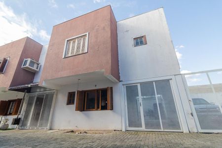 Casa de condomínio à venda com 117m², 3 quartos e 6 vagas Casa de condomínio à venda com 117m², 3 quartos e 6 vagasFachada da residência