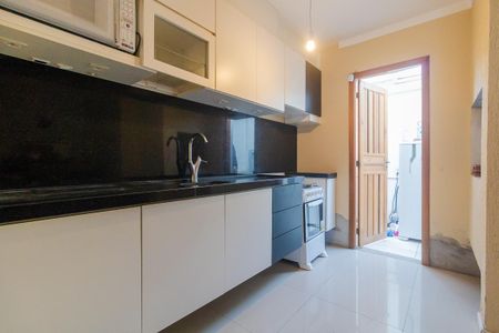 Casa de condomínio à venda com 117m², 3 quartos e 6 vagas Casa de condomínio à venda com 117m², 3 quartos e 6 vagasCozinha