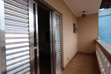 Casa à venda com 200m², 3 quartos e 8 vagasVaranda da Suíte 1