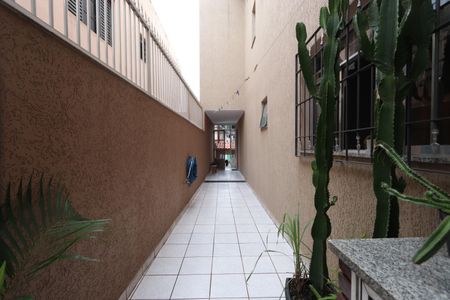 Casa à venda com 200m², 3 quartos e 8 vagasCorredor Lateral