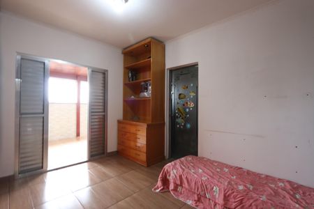 Casa à venda com 200m², 3 quartos e 8 vagasSuíte 2