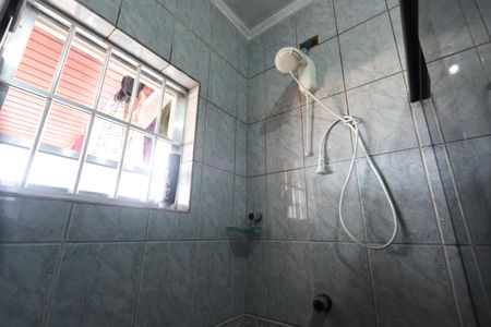 Casa à venda com 200m², 3 quartos e 8 vagasBanheiro da Suíte 2