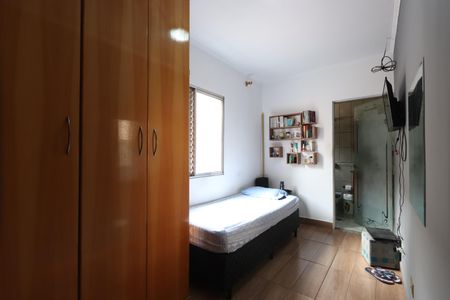 Casa à venda com 200m², 3 quartos e 8 vagasSuíte 3