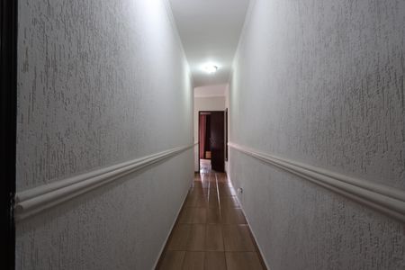 Casa à venda com 200m², 3 quartos e 8 vagasCorredor