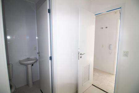 Apartamento à venda com 162m², 3 quartos e 3 vagas Apartamento à venda com 162m², 3 quartos e 3 vagasQuarto de Serviço