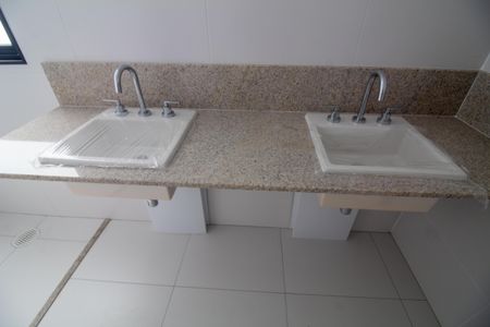 Apartamento à venda com 162m², 3 quartos e 3 vagas Apartamento à venda com 162m², 3 quartos e 3 vagasBanheiro da Suíte 3