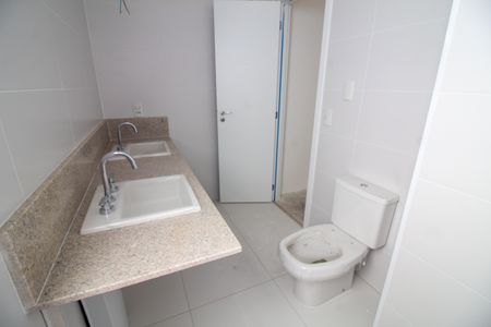Apartamento à venda com 162m², 3 quartos e 3 vagas Apartamento à venda com 162m², 3 quartos e 3 vagasBanheiro da Suíte 3