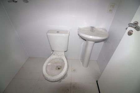 Apartamento à venda com 162m², 3 quartos e 3 vagas Apartamento à venda com 162m², 3 quartos e 3 vagasBanheiro de Serviço