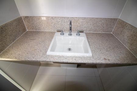 Apartamento à venda com 162m², 3 quartos e 3 vagas Apartamento à venda com 162m², 3 quartos e 3 vagasBanheiro da Suíte 2