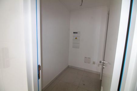 Apartamento à venda com 162m², 3 quartos e 3 vagas Apartamento à venda com 162m², 3 quartos e 3 vagasQuarto de Serviço