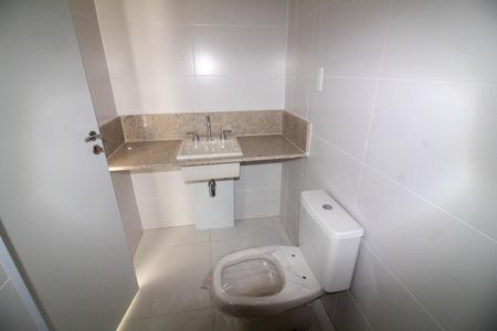 Apartamento à venda com 162m², 3 quartos e 3 vagas Apartamento à venda com 162m², 3 quartos e 3 vagasBanheiro da Suíte 2