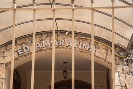 Apartamento à venda com 66m², 2 quartos e 1 vagaFrente