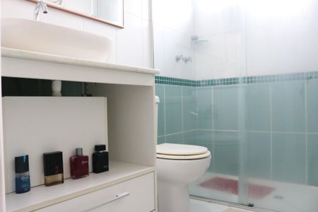 Casa à venda com 158m², 4 quartos e 2 vagasBanheiro 2