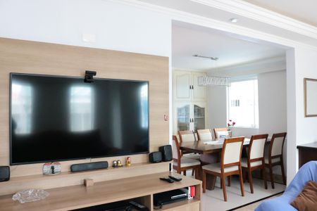 Casa à venda com 158m², 4 quartos e 2 vagasSala de estar