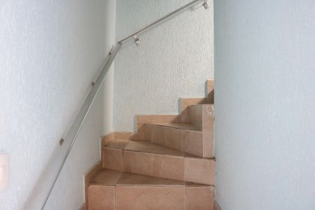 Casa à venda com 158m², 4 quartos e 2 vagasEscada de acesso á edícula