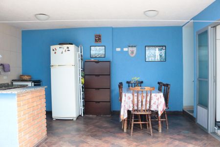 Casa à venda com 158m², 4 quartos e 2 vagasÁrea gourmet com Churrasqueira