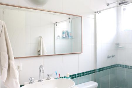 Casa à venda com 158m², 4 quartos e 2 vagasBanheiro 2