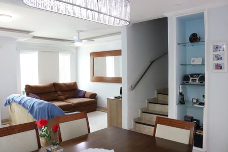 Casa à venda com 158m², 4 quartos e 2 vagasSala de jantar