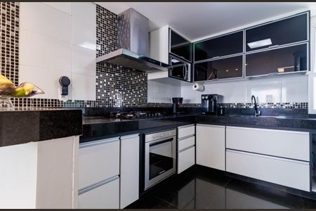 Apartamento à venda com 167m², 3 quartos e 3 vagas