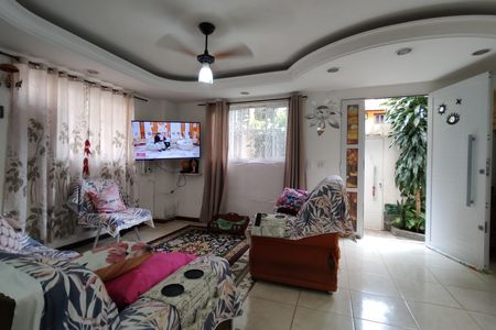 Casa de condomínio para alugar com 500m², 4 quartos e 2 vagas Casa de condomínio para alugar com 500m², 4 quartos e 2 vagasSala