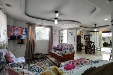 Casa de condomínio para alugar com 500m², 4 quartos e 2 vagas Casa de condomínio para alugar com 500m², 4 quartos e 2 vagasSala