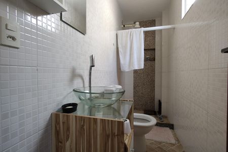 Casa de condomínio para alugar com 500m², 4 quartos e 2 vagas Casa de condomínio para alugar com 500m², 4 quartos e 2 vagasBanheiro Edícula