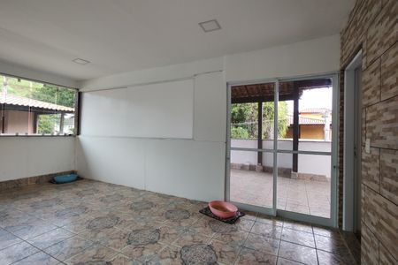Casa de condomínio para alugar com 500m², 4 quartos e 2 vagas Casa de condomínio para alugar com 500m², 4 quartos e 2 vagasHall