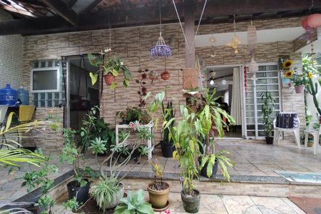 Casa de condomínio para alugar com 500m², 4 quartos e 2 vagas Casa de condomínio para alugar com 500m², 4 quartos e 2 vagasQuintal