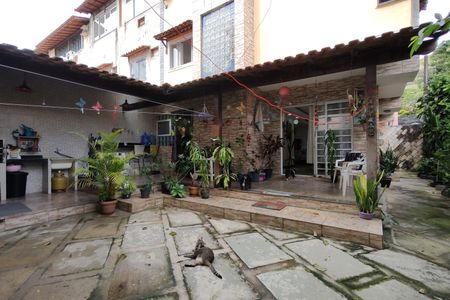 Casa de condomínio para alugar com 500m², 4 quartos e 2 vagas Casa de condomínio para alugar com 500m², 4 quartos e 2 vagasQuintal