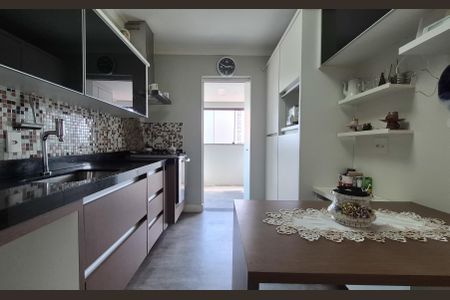 Apartamento à venda com 106m², 3 quartos e 2 vagasCozinha