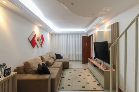 Casa à venda com 230m², 3 quartos e 2 vagas Casa à venda com 230m², 3 quartos e 2 vagasSala