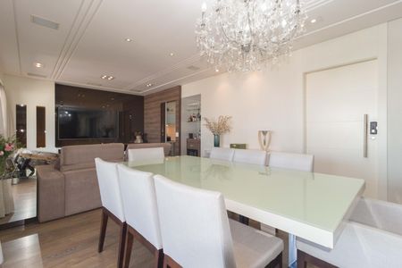 Apartamento à venda com 179m², 4 quartos e 3 vagas Apartamento à venda com 179m², 4 quartos e 3 vagasSala de Jantar