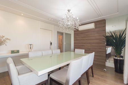 Apartamento à venda com 179m², 4 quartos e 3 vagas Apartamento à venda com 179m², 4 quartos e 3 vagasSala de Jantar