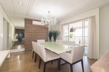 Apartamento à venda com 179m², 4 quartos e 3 vagas Apartamento à venda com 179m², 4 quartos e 3 vagasSala de Jantar