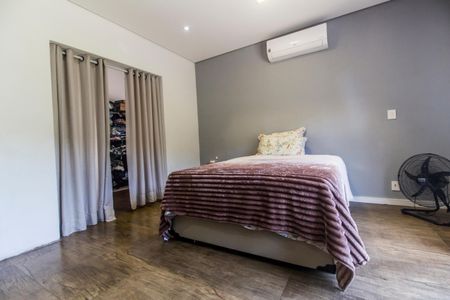 Casa à venda com 425m², 4 quartos e 2 vagasSuíte 1