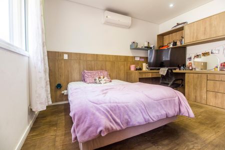 Casa à venda com 425m², 4 quartos e 2 vagasSuíte 4