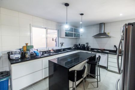 Casa à venda com 425m², 4 quartos e 2 vagasCozinha