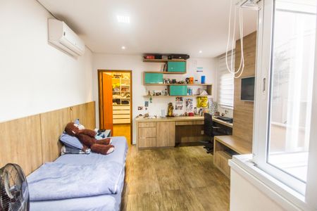 Casa à venda com 425m², 4 quartos e 2 vagasSuíte 2